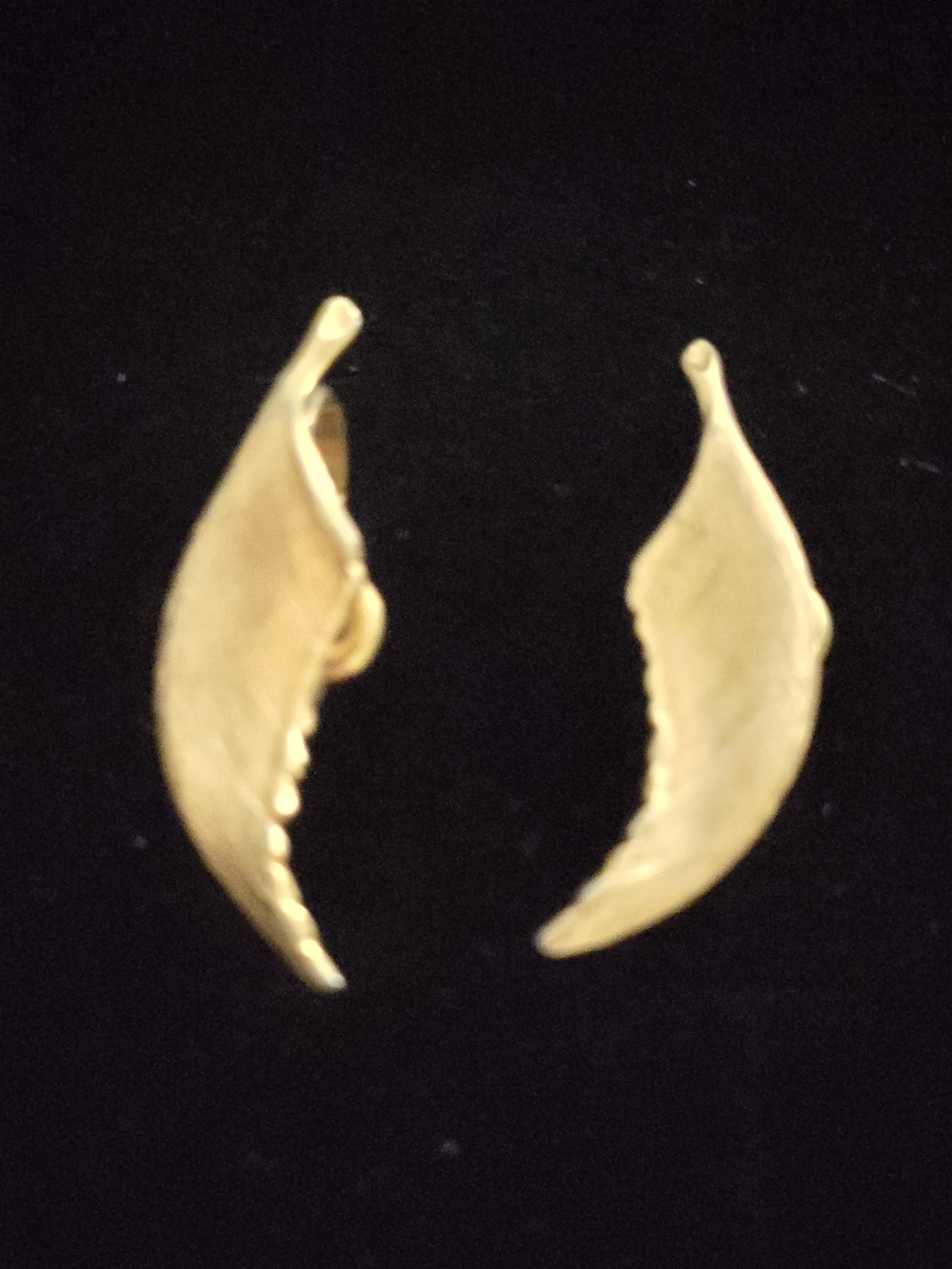 Gold Leaf Curve Clip-On Earrings - Elegant Vintage  Women's Jewelry